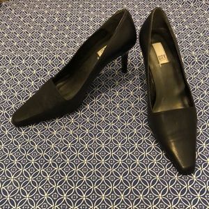 DKNY (Donna Karan) navy leather high heel pumps, size 10